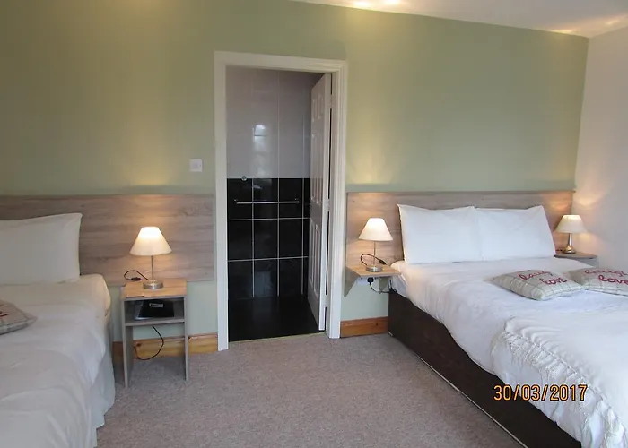 Watersedge Seaviews 4*