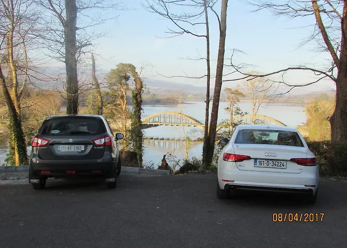 Watersedge Seaviews קנמארה