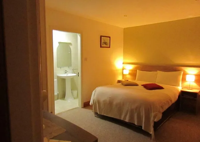 Watersedge Seaviews בית הארחה קנמארה